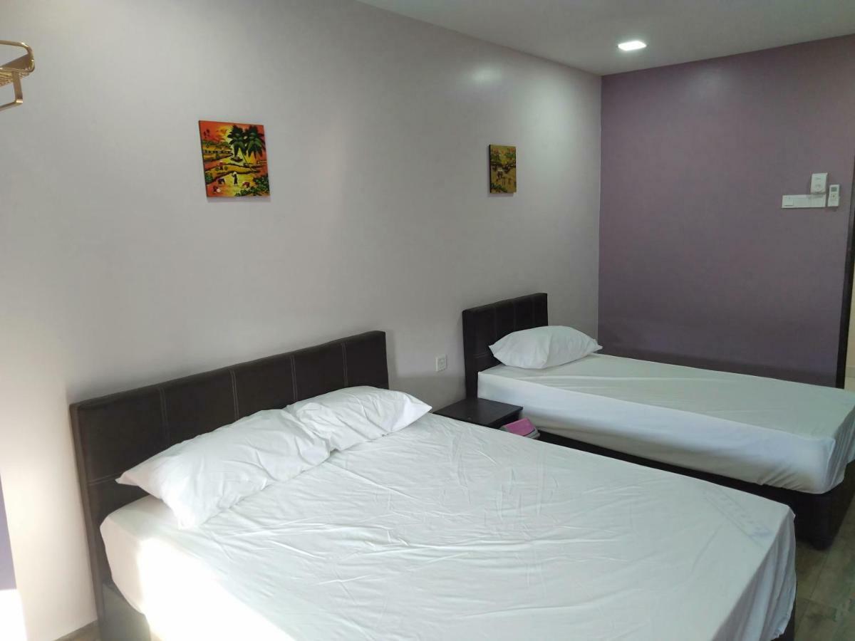 Purple Dream Home Teluk Panglima Garang Exterior foto